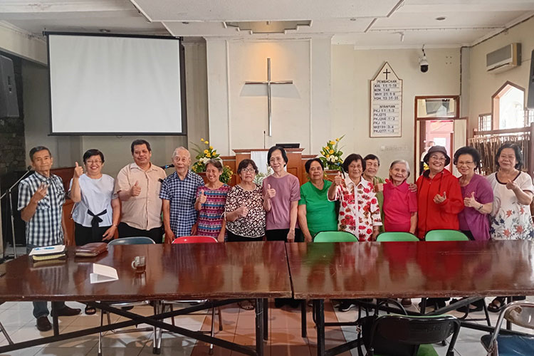 Kegiatan Pedalaman Alkitab Pagi Gereja
